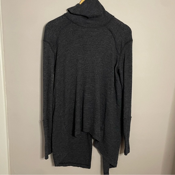 We The Free - Beach Split Back Turtleneck. - Picture 4 of 6